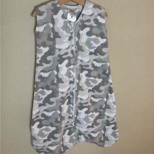 Halo SleepSack Gray Camo Fleece Sleep Sack 6-12 Months